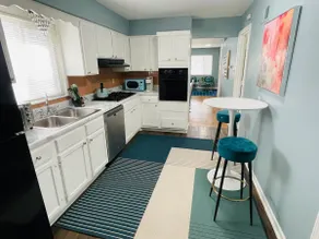Cheerful & Fun Family Friendly 4BR in St. Louis - Image 3