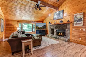 Wooded Bungalow Near Pigeon Forge Strip - Image 5