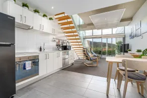 Bright Loft-Style Apt with Gorgeous View - Image 3