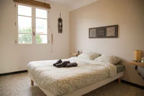Superbly renovated apartment with swimming pool and garden - Image 2