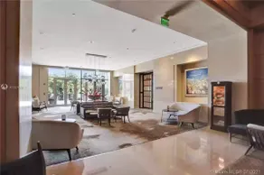 Luxury Studio st Four Seasons Hotel w/ bayview - Image 4