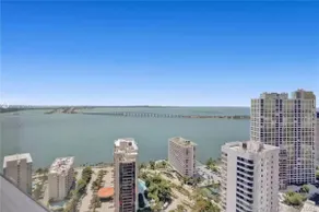 Luxury Studio st Four Seasons Hotel w/ bayview - Image 3