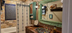 Funky Hip Basement Digs - 2BR+BonusBunkRoom - Image 4