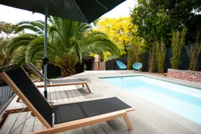 ”The Nest” - luxury guest house with pool access - Image 2