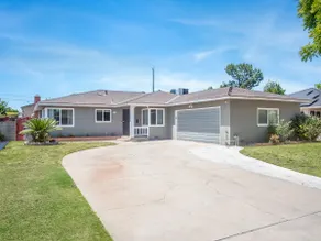 Cozy Modern Home | Fast Internet | Parking + Yard - Image 3