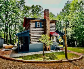 Pilot Mountain Escape - Cabin - Image 3