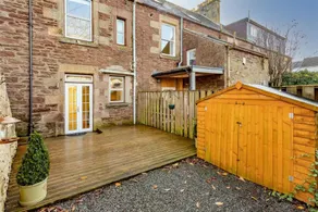 Charming 3 storey end terraced Victorian townhouse - Image 3