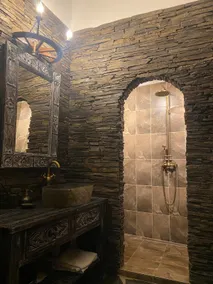 Superb Medieval Apartment - Image 3