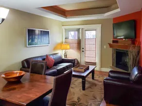 Luxury King Suite- Mountain Views/ 2 Balconies/Pool/Hot tub - Image 3