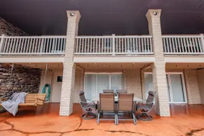 Lake Views & Access + Pool, Indoor/Outdoor Living, Family &  Pet Friendly - Image 3