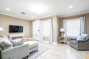 The Saint Street Retreat Townhouse - Image 4