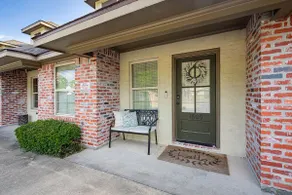 The Saint Street Retreat Townhouse - Image 3