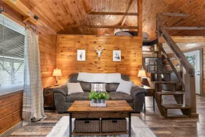 The Madison-Milton Cabin - Image 2