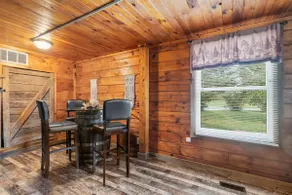 The Madison-Milton Cabin - Image 5