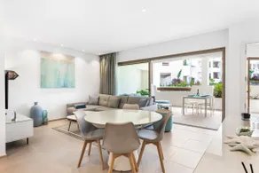 Luxury Apartment, parking, terrace, pool. - Image 5