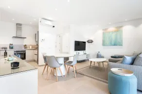 Luxury Apartment, parking, terrace, pool. - Image 3