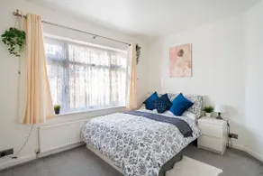 MOYDOM Cosy Apt sleeps 4 with self breakfast & carpark - Image 4