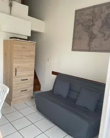 Cozy, well-equipped, refurbished house. - Image 5