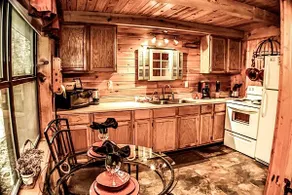 Mountain Country Cottage (adults-only) - Image 4