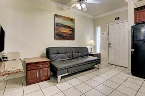 Safe, clean 2 bedroom ground floor suite in Chinatown. Walking distance to supermarkets and restaurants - Image 3