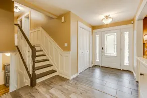 Lakeview Retreat w Hot Tub, Sauna + Private Loft! - Image 5