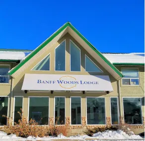 Banff Gate- Private Entrance 2-Level Townhouse - Image 4