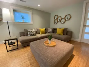 Large, Modern & Private Space - Image 3