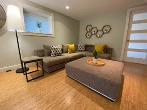 Large, Modern & Private Space - Image 2