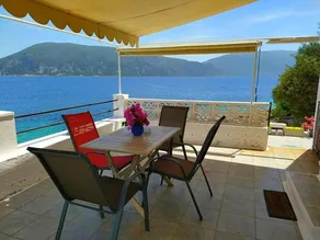 Efi's Cottage by the sea - Image 2