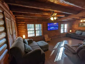 Quiet Country Cabin Hot Tub Wifi & Outdoor Firepit - Image 4