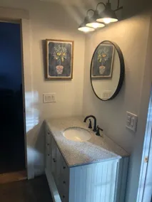Historic Village Home 1 Bedroom Newly Renovated - Image 2