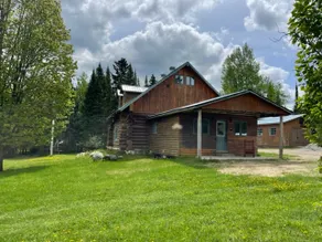 Chalet L'Écurie- Huge private lot of +100 acres - Image 2