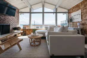 Charming Camano Cottage w Private Beach Access - Image 2