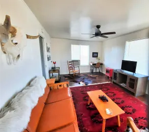 Downtown Suite in Historic Building - Image 4