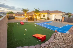 3400 SqFt House W/40Ft Heated Pool/Spa- Strip View - Image 5