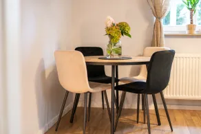 TONI 47 - Charming Apartment im idyllischem Villenviertel mit Netflix - Image 2