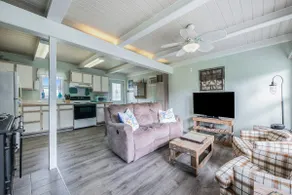 Family/Pet Friendly 3 bed cottage - Crystal Lake - Image 4