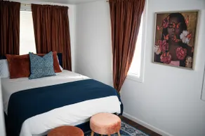 Cheerful 4-Bedroom Home in the City of Orange. - Image 3