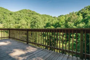 Cozy Mountain Escape with Private Hot Tub - Image 3