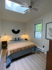 3BR Cottage w/Fire pit steps from Georgian Bay - Image 3