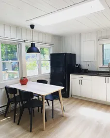 3BR Cottage w/Fire pit steps from Georgian Bay - Image 4
