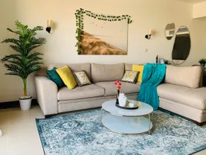 Adorable Sunny Apartment with Free Pool and Mall Access - Image 2
