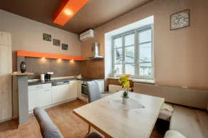 2. Charming 1-bedroom apartment - Image 3