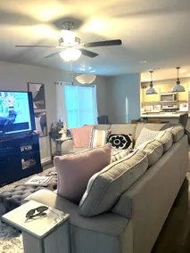 Designer Touches Close to downtown - Image 3