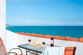 Beachfront Panoramic Loft - Image 2