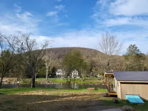 Cheerful Cottage on the Beaverkill River - Image 3