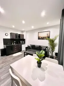 The New Yorker - Luxurious Accommodation 2/4 people - Image 2