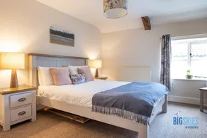 Beautiful 2-bedroom cottage in Holt - Image 4