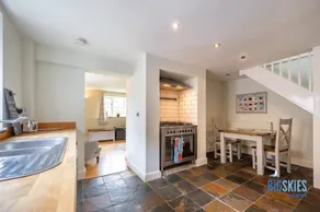 Beautiful 2-bedroom cottage in Holt - Image 5