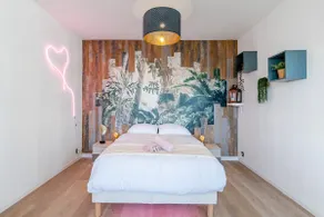 Aurora Lov'Room Proche de Saint Charles - Image 4
